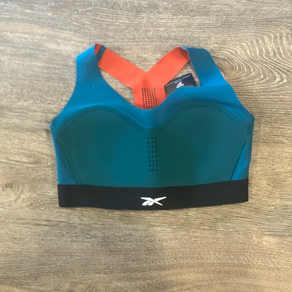 Women’s extra small Reebok sports bra